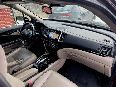 Used 2016 Honda Pilot Touring image 26