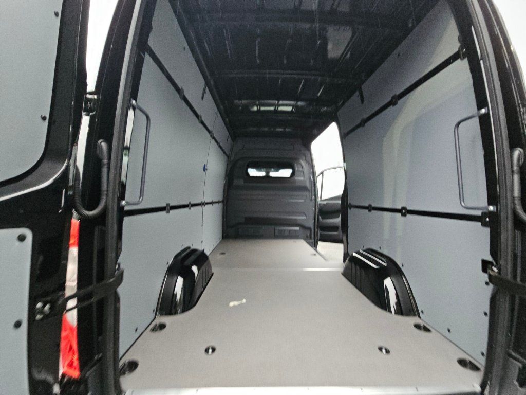 New 2025 Mercedes-Benz Sprinter 2500 image 14