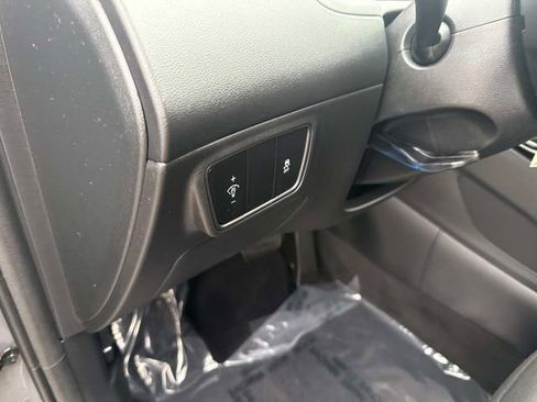 Certified 2024 Hyundai Tucson SE image 22