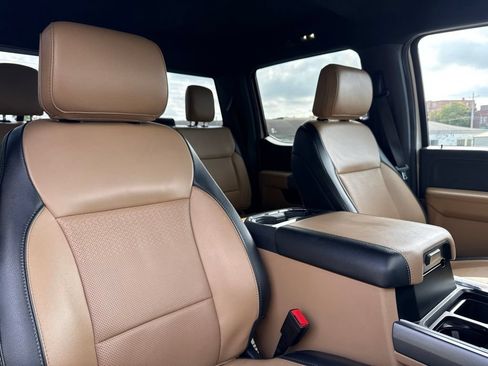 Used 2023 Ford F250 Lariat w/ Black Appearance Package AWD/4WD image 21