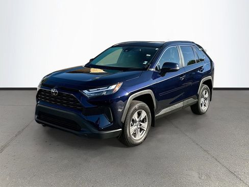 Used 2023 Toyota RAV4 XLE w/ Convenience Package image 3