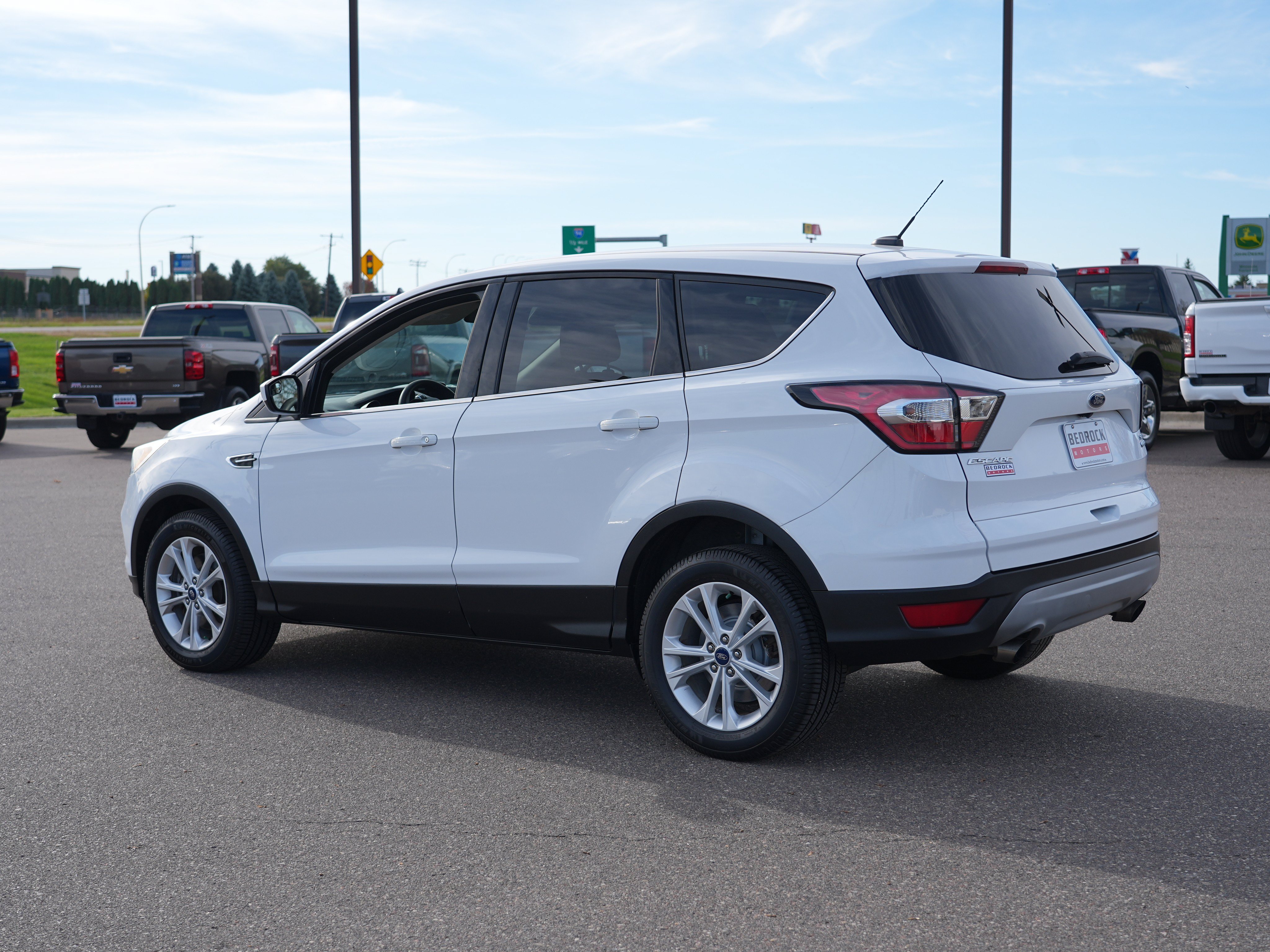 Used 2017 Ford Escape SE AWD/4WD image 5