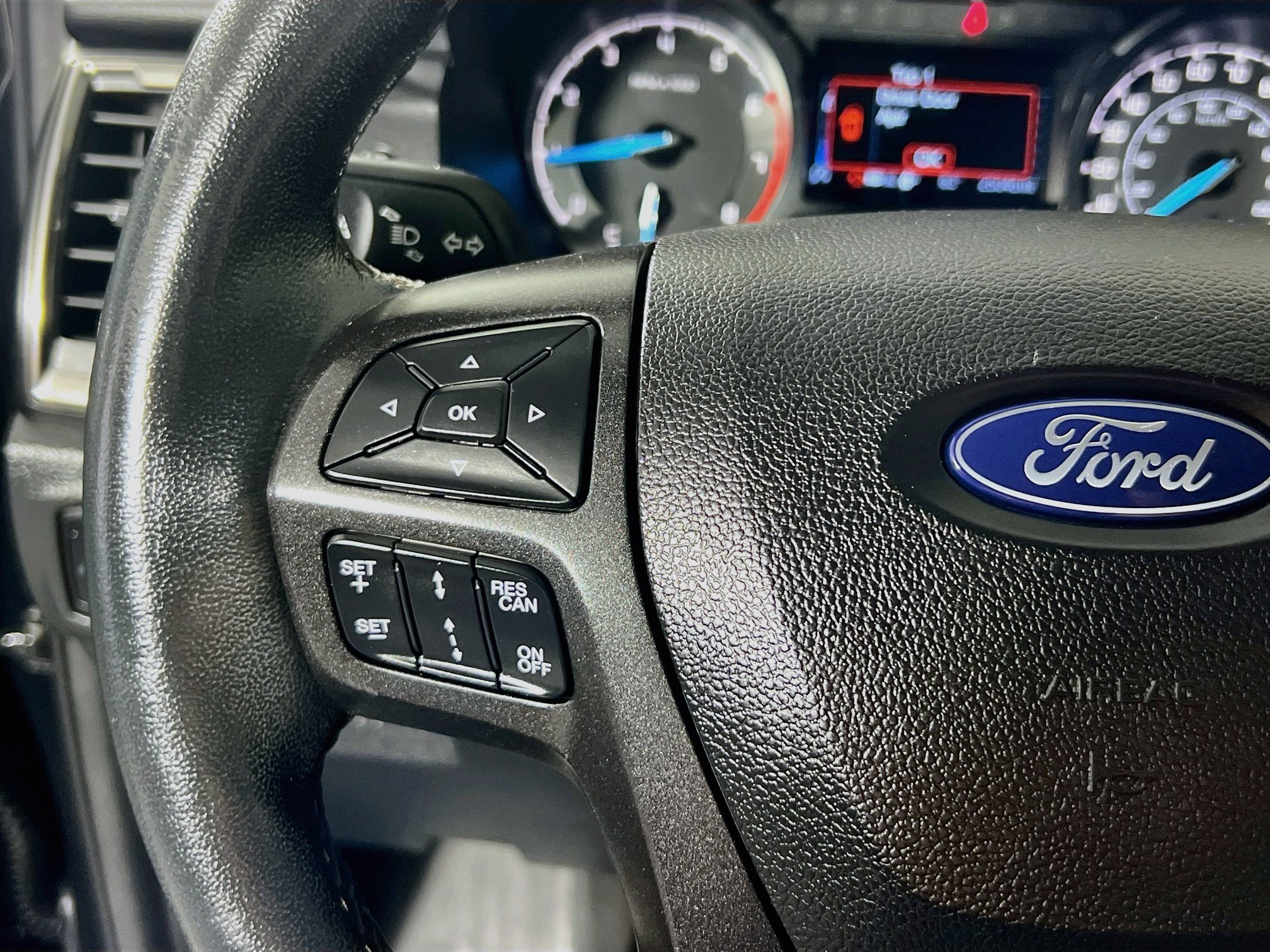 Used 2023 Ford Ranger Lariat w/ Tremor Off-Road Package AWD/4WD image 16