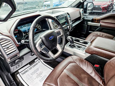 Used 2016 Ford F150 Platinum w/ Equipment Group 701A Luxury image 9