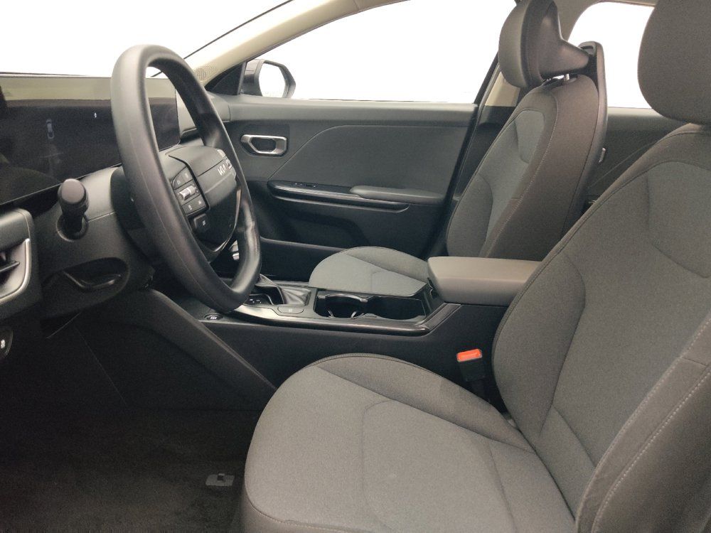 Used 2025 Kia K4 FWD image 17