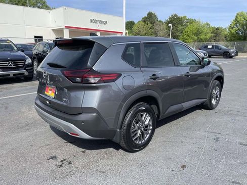 Used 2023 Nissan Rogue S image 9