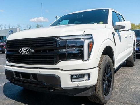 Used 2025 Ford F150 Platinum w/ FX4 Off-Road Package AWD/4WD image 2