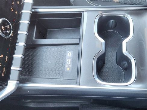 Used 2025 GMC Acadia Elevation image 20