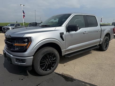 New 2025 Ford F150 XLT w/ Equipment Group 302A MID image 6