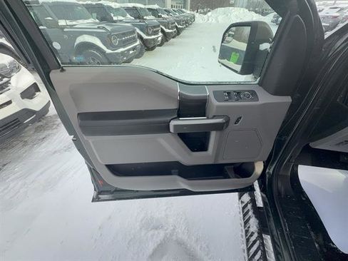 Used 2016 Ford F150 XLT w/ Equipment Group 302A Luxury image 12