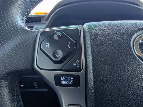 Used 2021 Toyota 4Runner SR5 Premium image 17