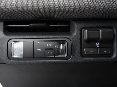 New 2026 GMC Sierra EV Elevation image 28