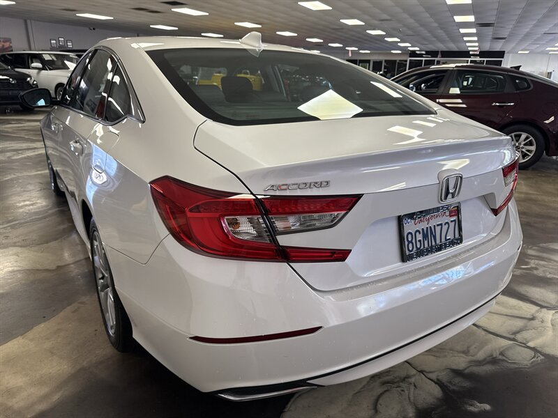 Used 2018 Honda Accord LX image 5