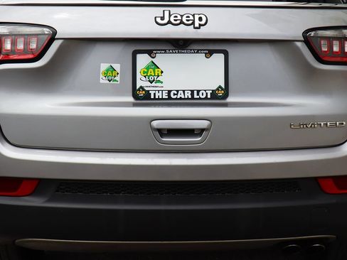 Used 2020 Jeep Compass Limited FWD image 21