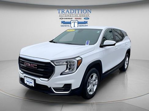 Used 2024 GMC Terrain SLE AWD/4WD image 1