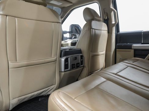 Used 2021 Ford F250 Lariat w/ Lariat Ultimate Package AWD/4WD image 40