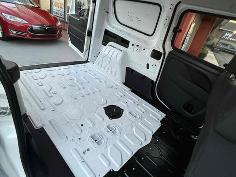 Used 2017 RAM ProMaster City Tradesman SLT w/ Rear Back-up Camera Group FWD image 32