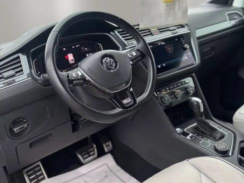 Used 2020 Volkswagen Tiguan SEL Premium R-Line w/ 3rd Row Seat Package AWD/4WD image 9