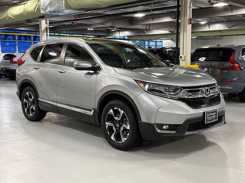 Used 2019 Honda CR-V Touring image 1