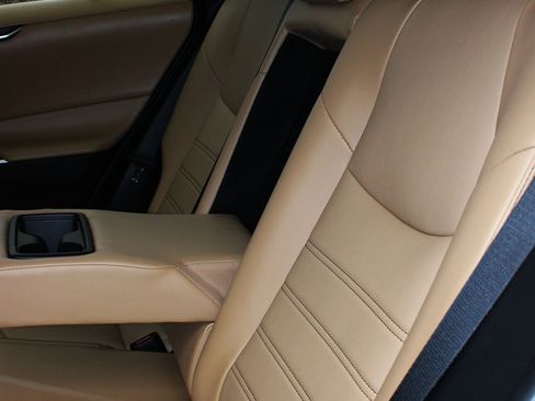 Used 2023 Toyota RAV4 XLE Premium image 19