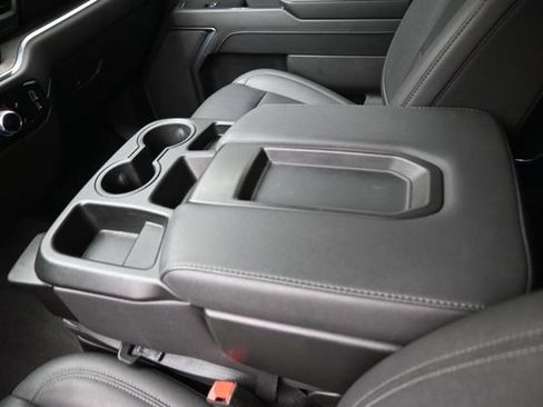 Used 2025 GMC Sierra 1500 SLT RWD image 9