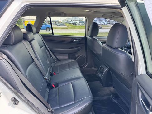 Used 2018 Subaru Outback 2.5i Limited w/ Popular Package #2 image 13