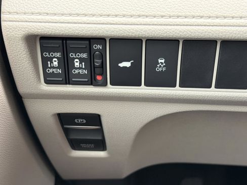 Certified 2026 Honda Odyssey EX-L image 19