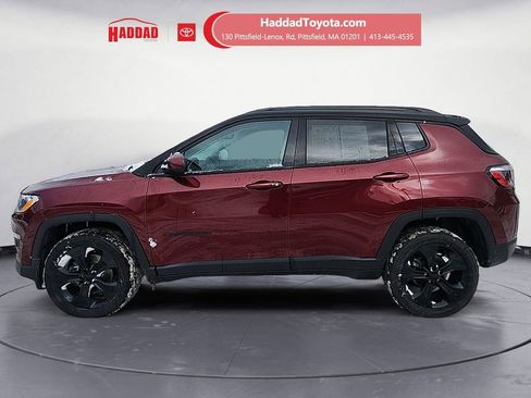 Used 2021 Jeep Compass Latitude image 2