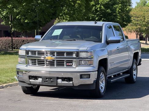 Used 2015 Chevrolet Silverado 1500 LTZ Z71 w/ LTZ Plus Package AWD/4WD image 2