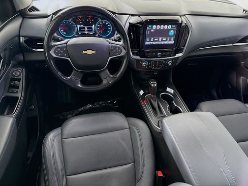 Used 2018 Chevrolet Traverse Premier w/ Driver Confidence II Package FWD image 17