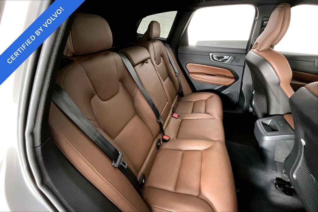 Used 2025 Volvo XC60 B5 Plus AWD/4WD image 36