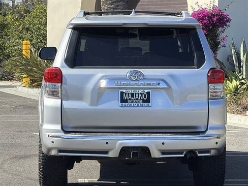 Used 2012 Toyota 4Runner SR5 RWD image 5