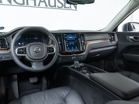Certified 2023 Volvo XC60 B5 Plus w/ Climate Package AWD/4WD image 16