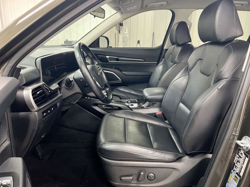 Used 2024 Kia Telluride S FWD image 20