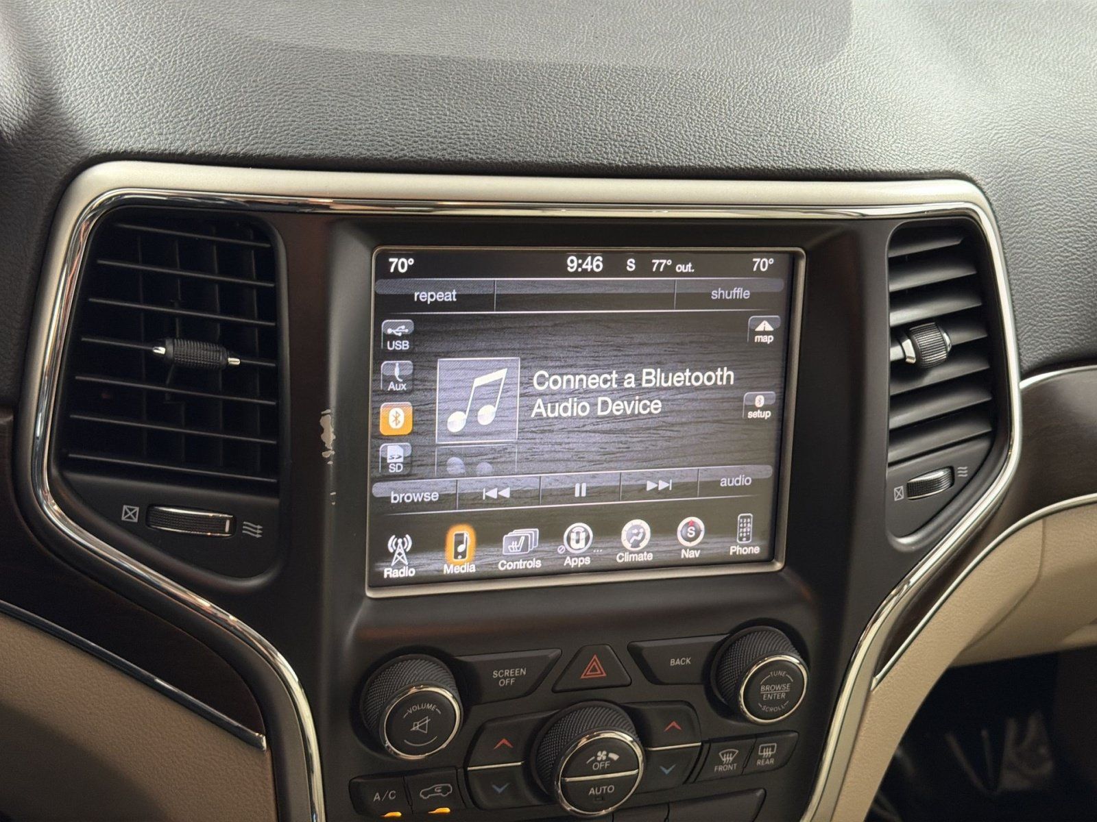 Used 2015 Jeep Grand Cherokee Limited AWD/4WD image 18