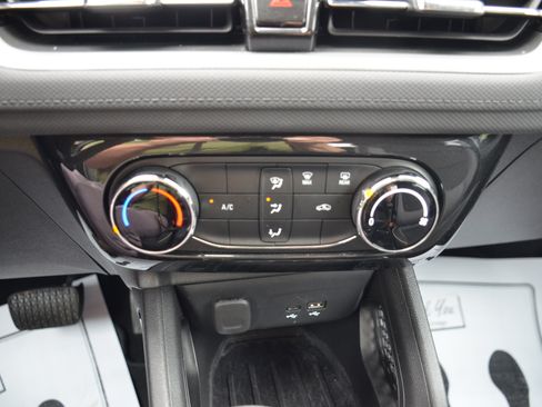 Used 2025 Chevrolet TrailBlazer LT AWD/4WD image 53