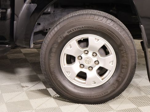 Used 2012 Toyota Tacoma PreRunner w/ TRD Off-Road Pkg image 17