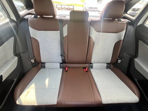 Certified 2025 Volkswagen ID.4 Pro AWD/4WD image 25