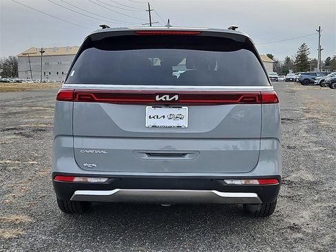 Certified 2024 Kia Carnival SX Prestige image 6