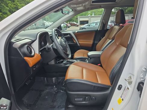 Used 2018 Toyota RAV4 Limited w/ Advanced Technology Package FWD image 23