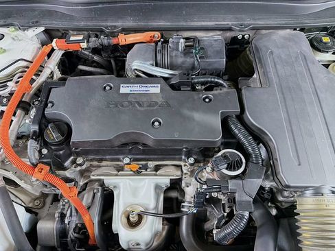 Used 2020 Honda Accord Hybrid image 32