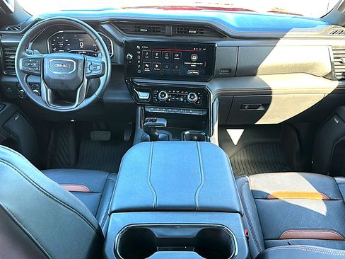 Used 2024 GMC Sierra 1500 AT4 w/ Technology Package AWD/4WD image 21