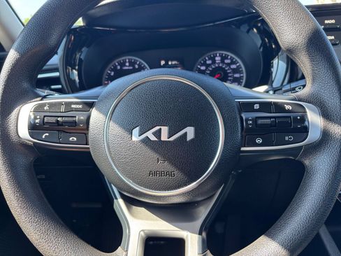 Used 2023 Kia K5 LXS FWD image 29
