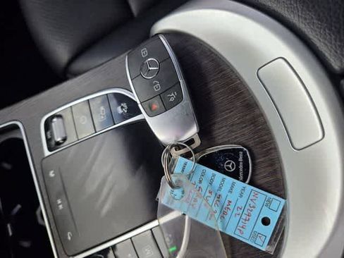 Used 2022 Mercedes-Benz GLC 300 4MATIC image 20