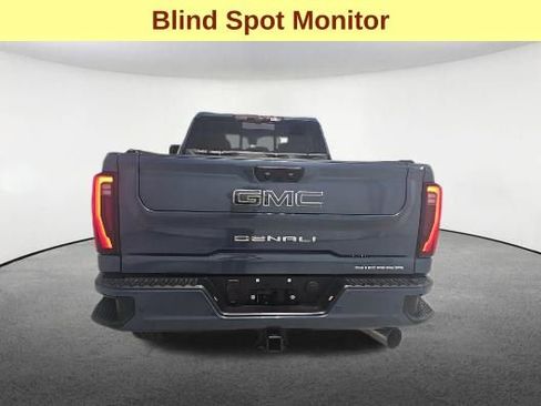 Used 2025 GMC Sierra 2500 Denali Ultimate AWD/4WD image 7