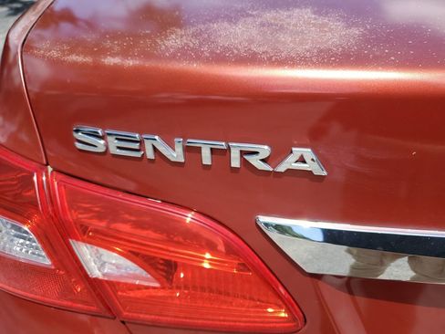 Used 2017 Nissan Sentra SV image 8