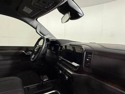 Used 2025 GMC Sierra 1500 Elevation w/ Preferred Package image 33