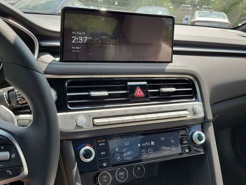 Used 2025 Genesis G70 2.5T w/ Sport Prestige Package image 16