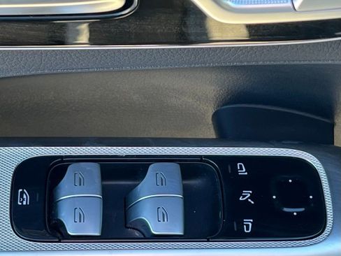 Certified 2024 Mercedes-Benz GLC 300 4MATIC image 35