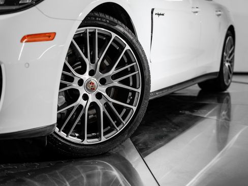 Certified 2023 Porsche Panamera 4S image 12